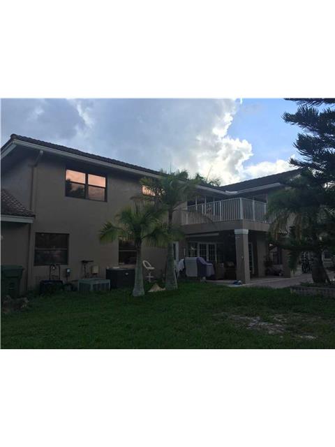19311 Northwest 8 ST, Pembroke Pines, FL 33029