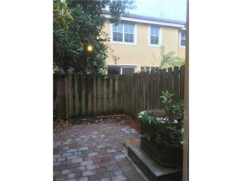 27270138 Ct, Homestead, FL 33032