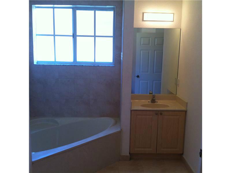 4234 Northeast 16 ST, Homestead, FL 33033