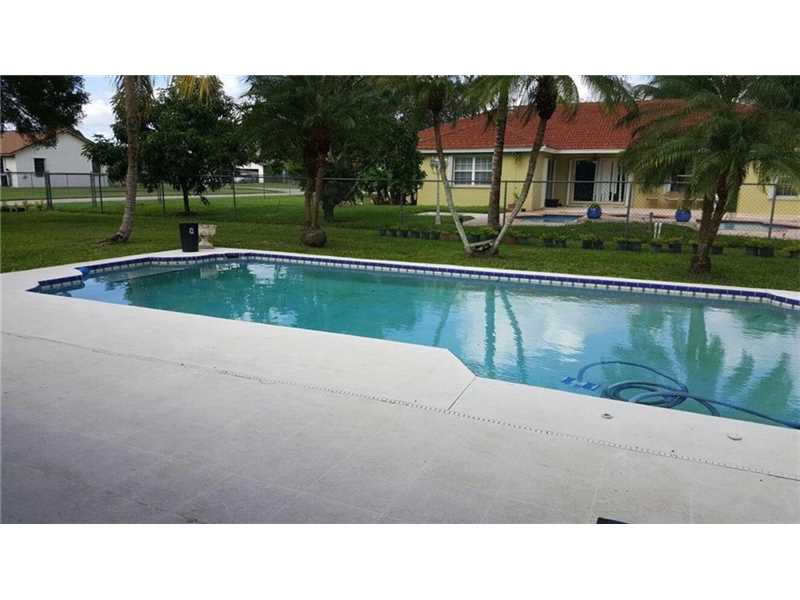 15885 Southwest 285th St, Homestead, FL 33033