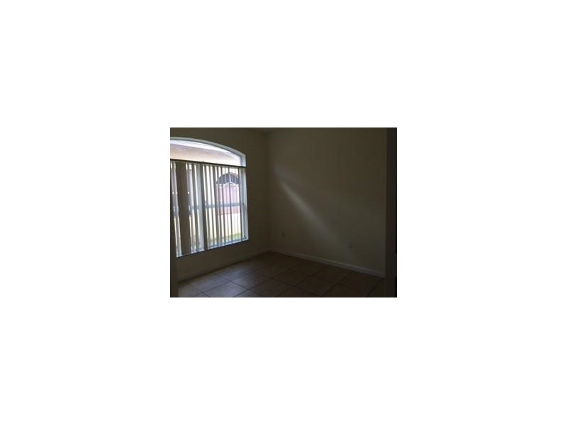 3977 Northeast 13th Dr, Homestead, FL 33033
