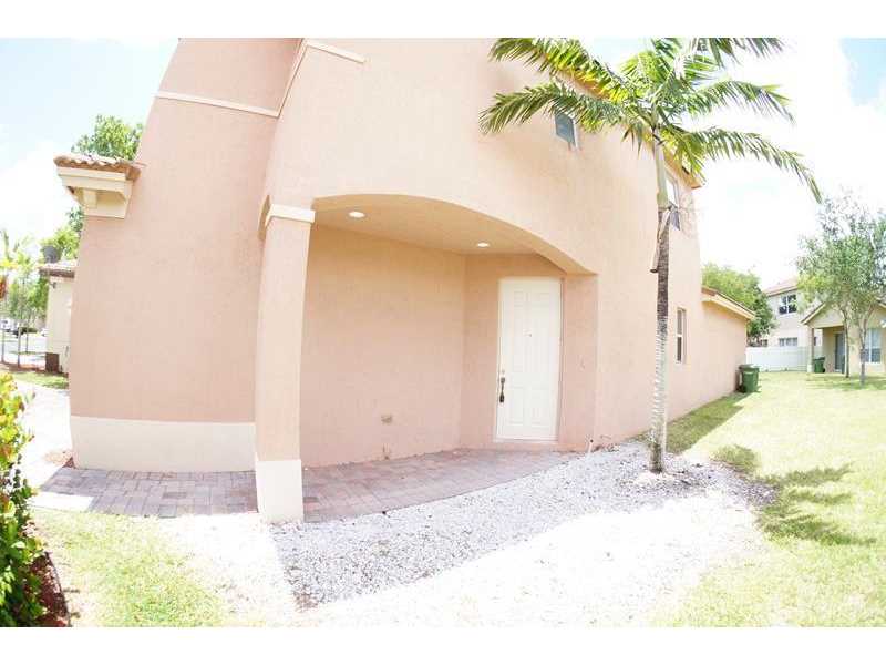 3933 Northeast 11th Dr, Homestead, FL 33033