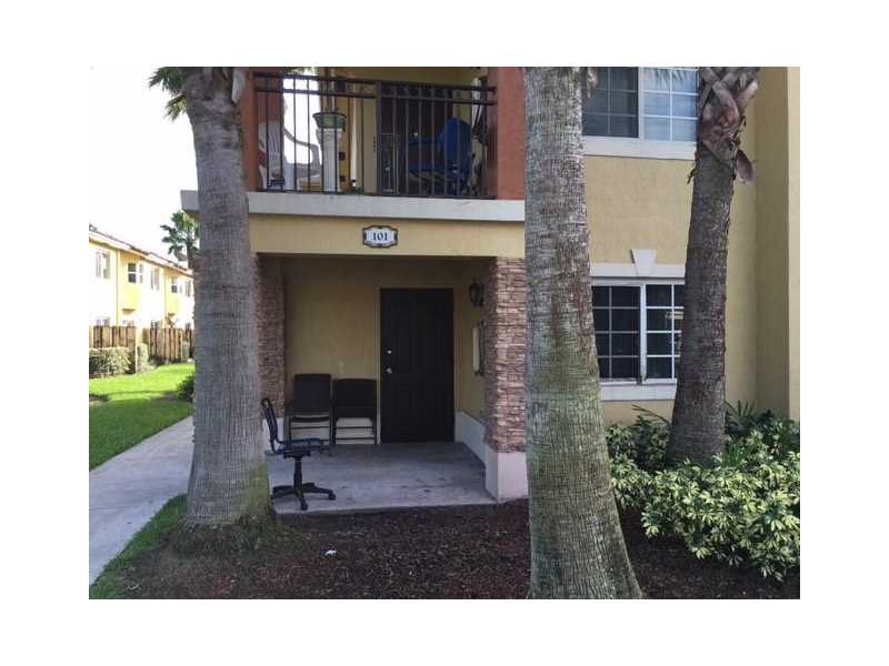 3398 Northeast 9th Dr, Homestead, FL 33033