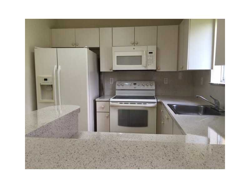 3398 Northeast 9th Dr, Homestead, FL 33033
