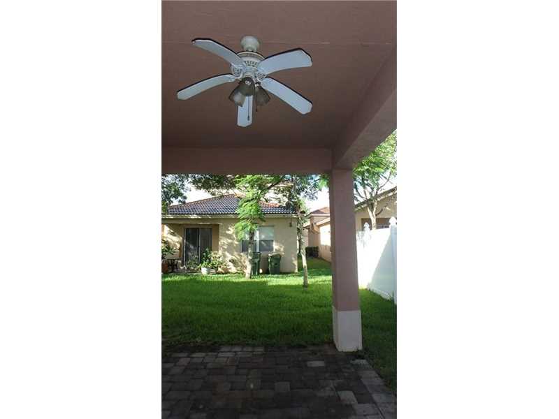 3944 Northeast 12th Dr, Homestead, FL 33033