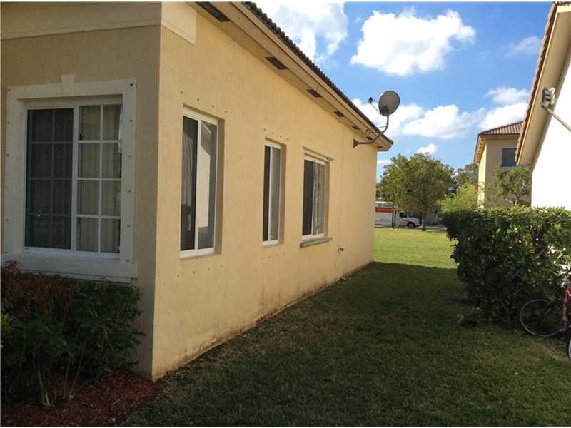 1464 Northeast 40th Rd, Homestead, FL 33033