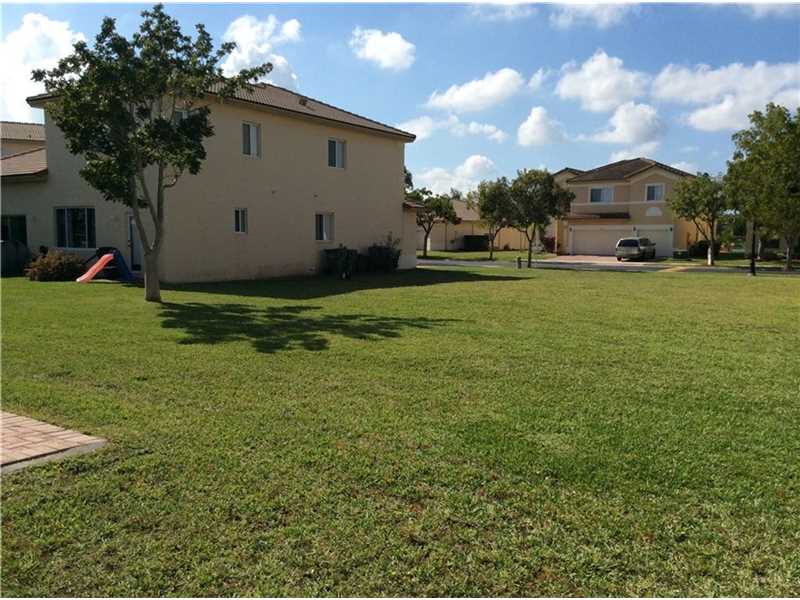 1464 Northeast 40th Rd, Homestead, FL 33033