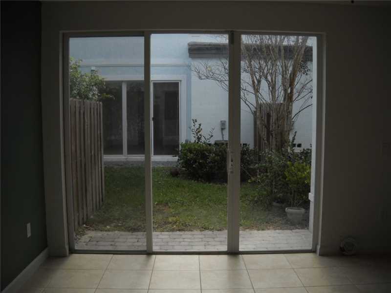 2928 Southeast 2nd St, Homestead, FL 33033