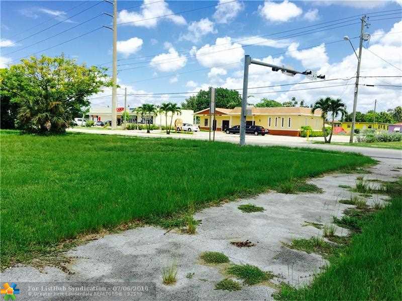 635 W Lucy St, Florida City, FL 33034