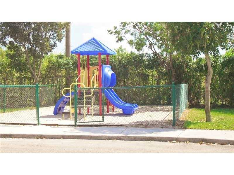 1600 Southeast 31st Ct, Homestead, FL 33035