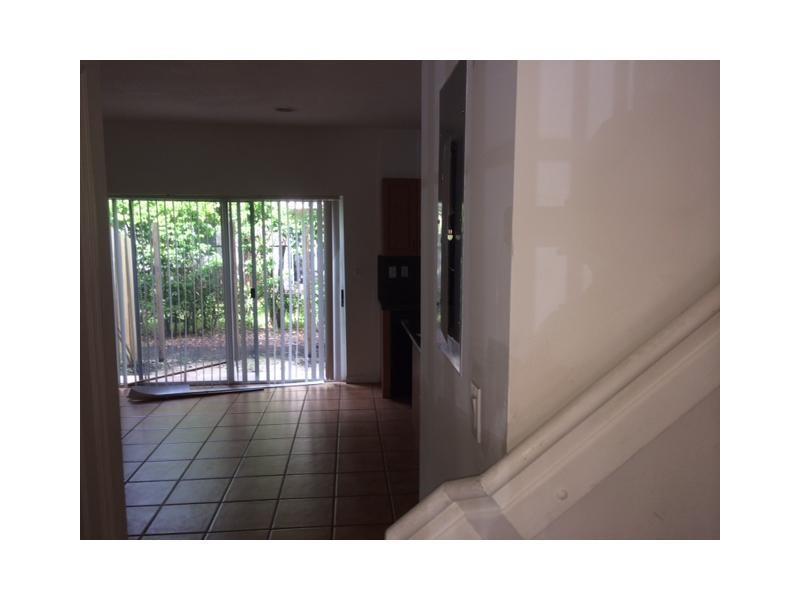 2996 Southeast 15th Ave, Homestead, FL 33035