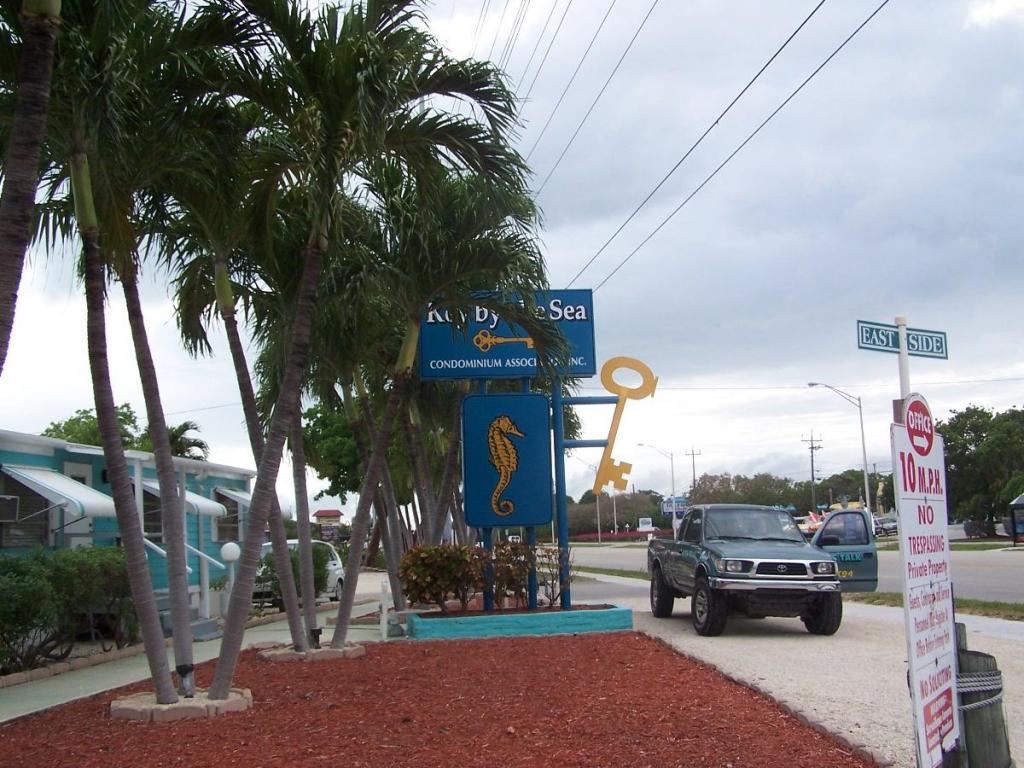 6099 Overseas Highway, Marathon, FL 33050