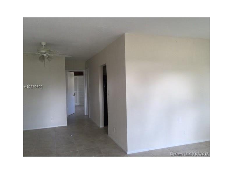 121 Southwest 17th St, Pompano Beach, FL 33060