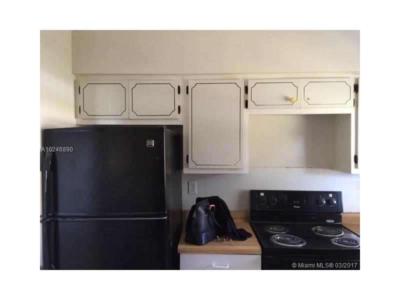 121 Southwest 17th St, Pompano Beach, FL 33060
