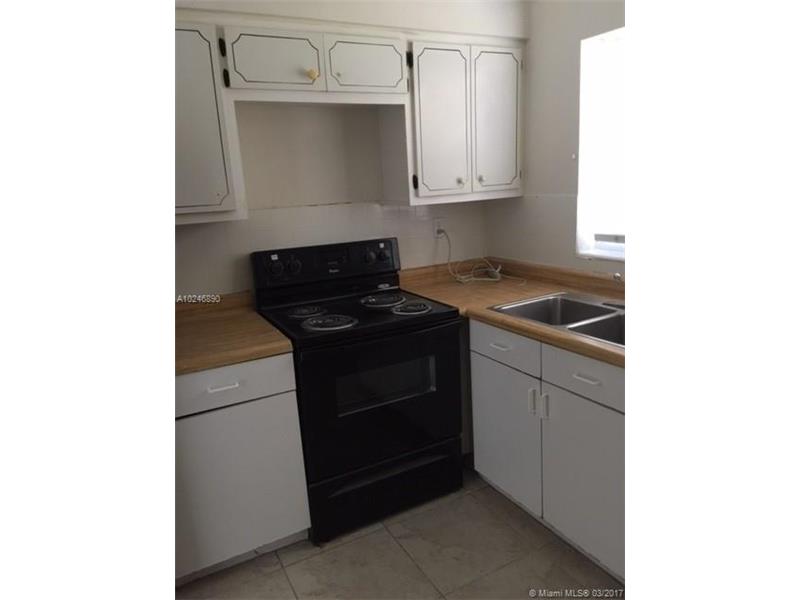 121 Southwest 17th St, Pompano Beach, FL 33060