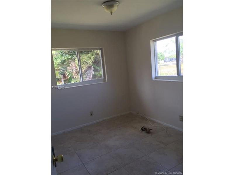 121 Southwest 17th St, Pompano Beach, FL 33060