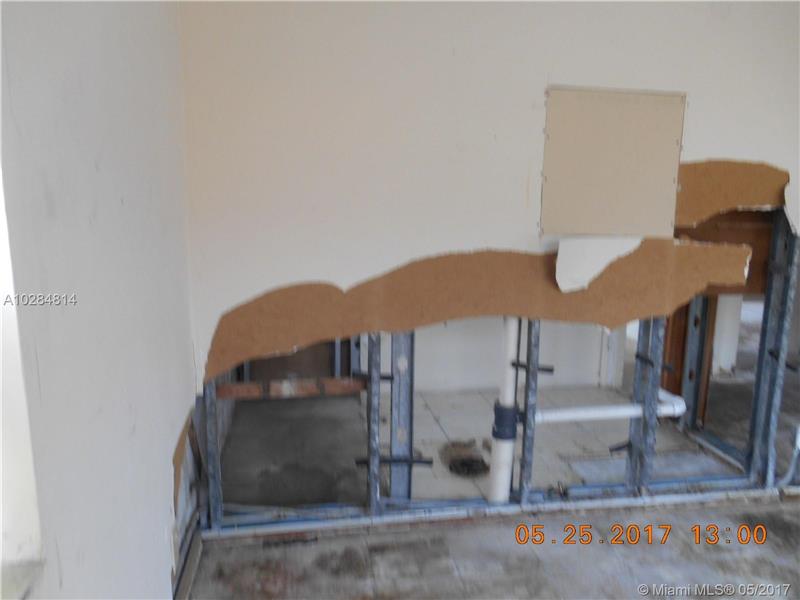 881 Southwest 7th St, Pompano Beach, FL 33060