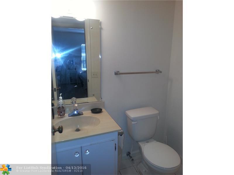 140 Cypress Club Dr. 409, Pompano Beach, FL 33060