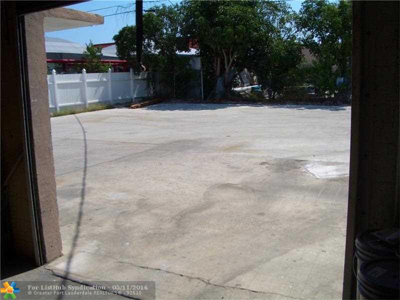 100 SE 20th Ave, Pompano Beach, FL 33060