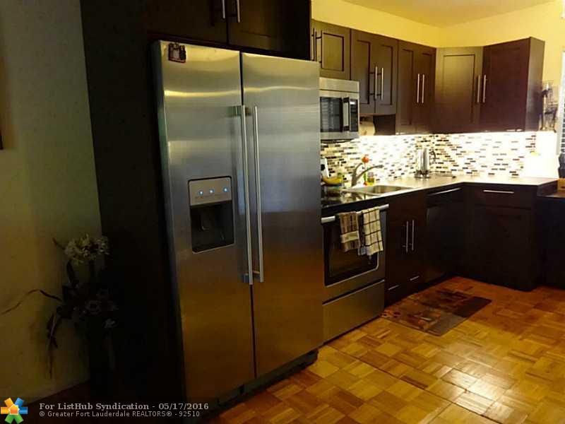 132 S Cypress Rd 527, Pompano Beach, FL 33060