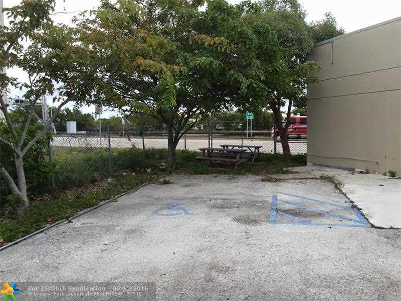 1301 N Dixie Hwy, Pompano Beach, FL 33060