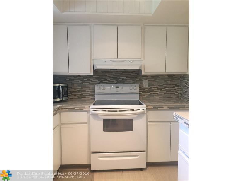 999 SE 6th Ter, Pompano Beach, FL 33060