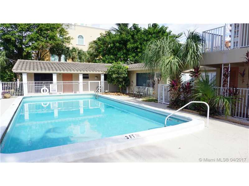 408Sunset Dr, Pompano Beach, FL 33062
