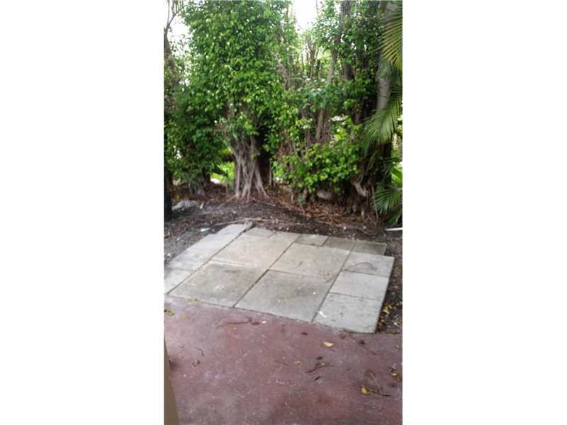 412Sunset Dr, Pompano Beach, FL 33062