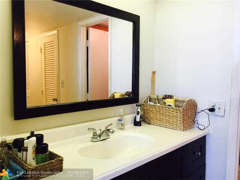 305 N POMPANO BEACH BLVD 1508, Pompano Beach, FL 33062