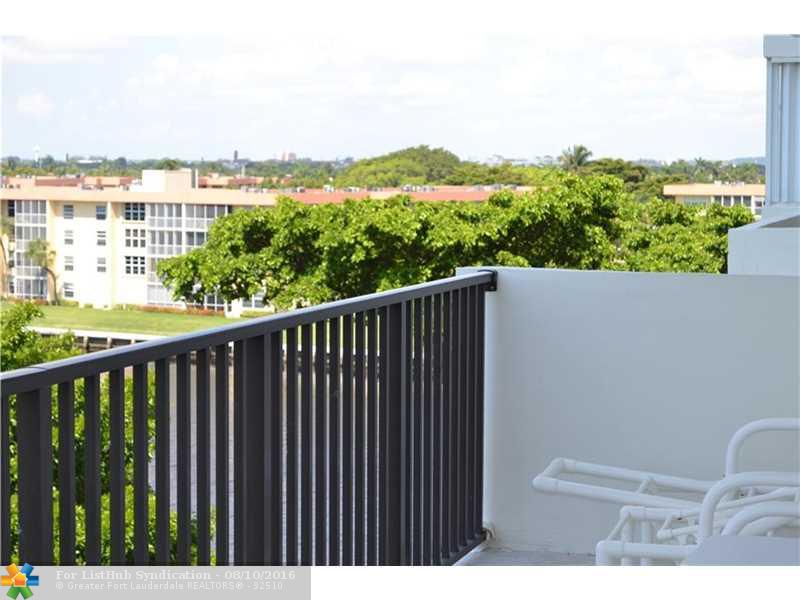 1150 Hillsboro Mile 516, Hillsboro Beach, FL 33062