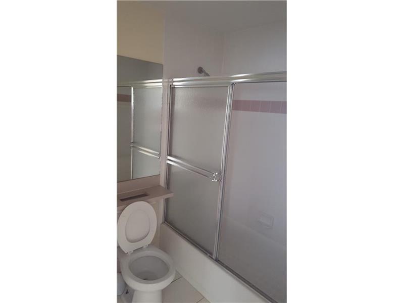 3237 Northeast 10 Street, Pompano Beach, FL 33062