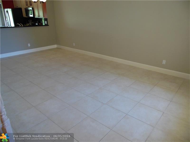 2441 NE 14th Street Cswy 2441, Pompano Beach, FL 33062