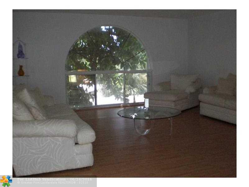 3318 SE 2nd St 3318, Pompano Beach, FL 33062