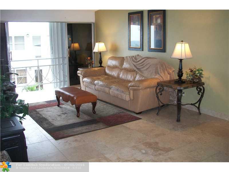 1043 Hillsboro Mile 19C, Hillsboro Beach, FL 33062