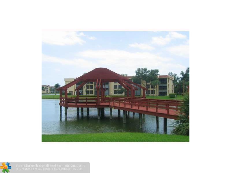 5705 Coral Lake Dr 105, Margate, FL 33063