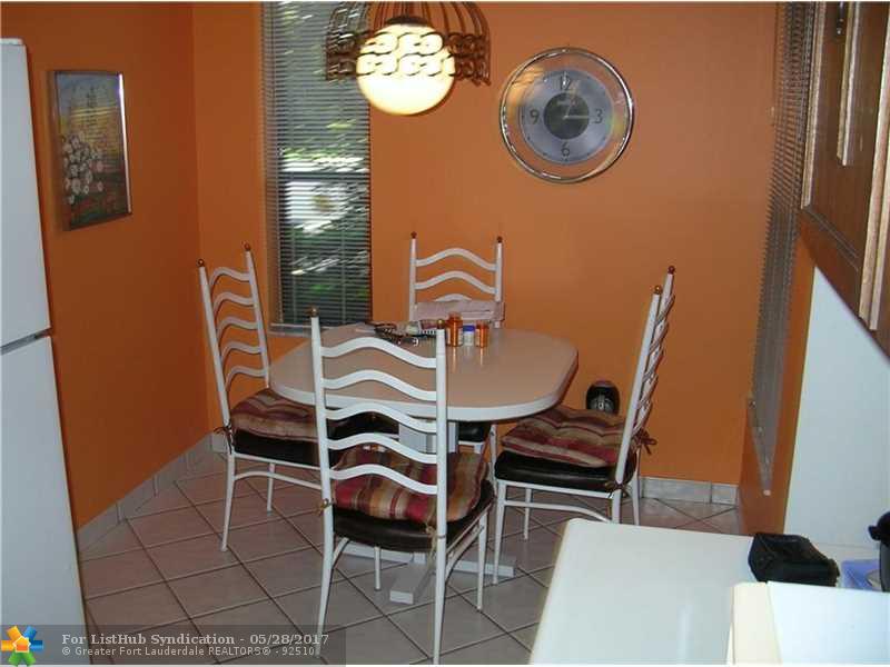 5705 Coral Lake Dr 105, Margate, FL 33063
