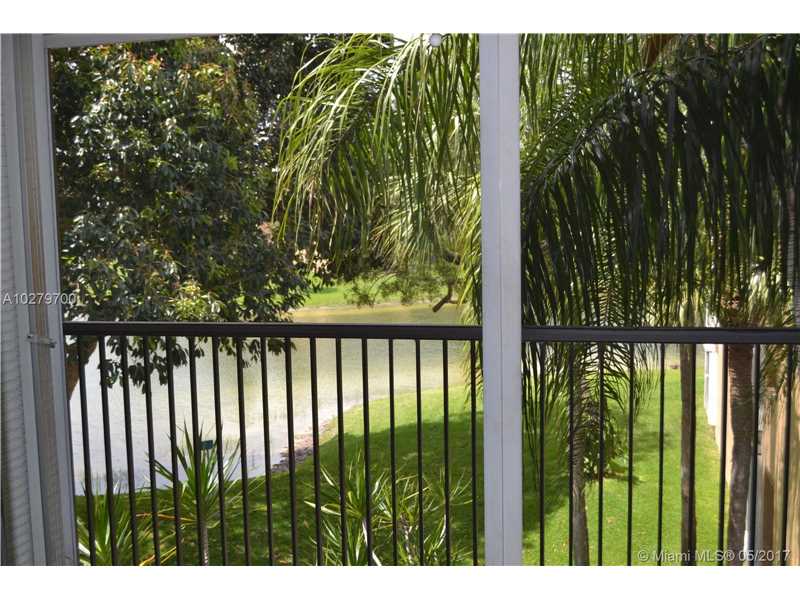 5725Coral Lake Dr, Margate, FL 33063