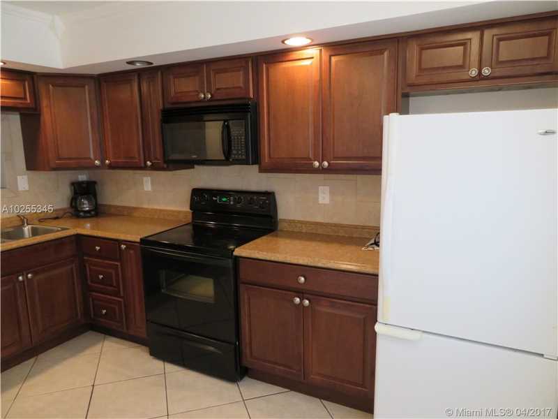 142 S Laurel Dr 603, Margate, FL 33063