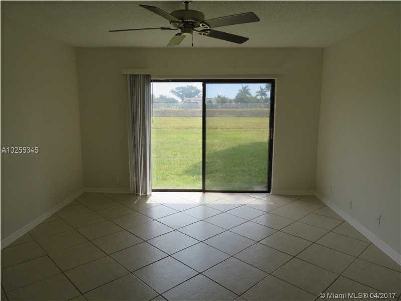 142 S Laurel Dr 603, Margate, FL 33063