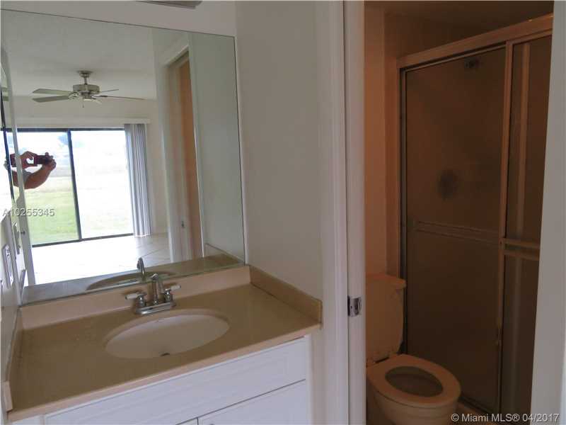 142 S Laurel Dr 603, Margate, FL 33063