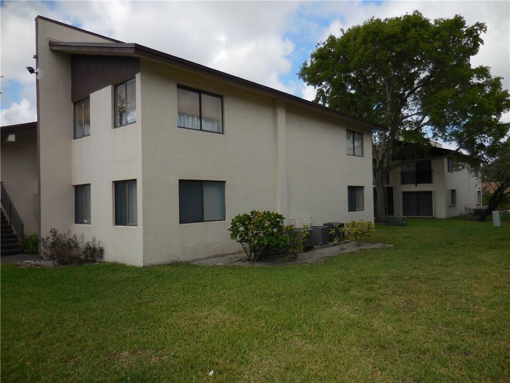 151 W Laurel Drive 1001, Margate, FL 33063