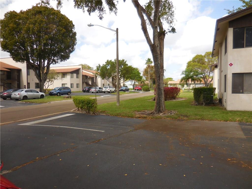 151 W Laurel Drive 1001, Margate, FL 33063