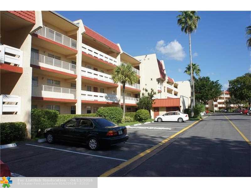 1025 Country Club Dr 403, Margate, FL 33063