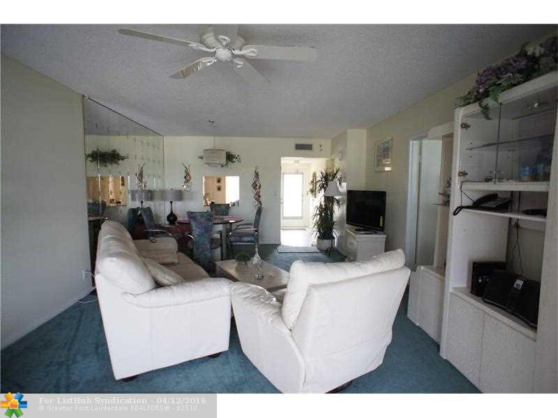 1025 Country Club Dr 403, Margate, FL 33063