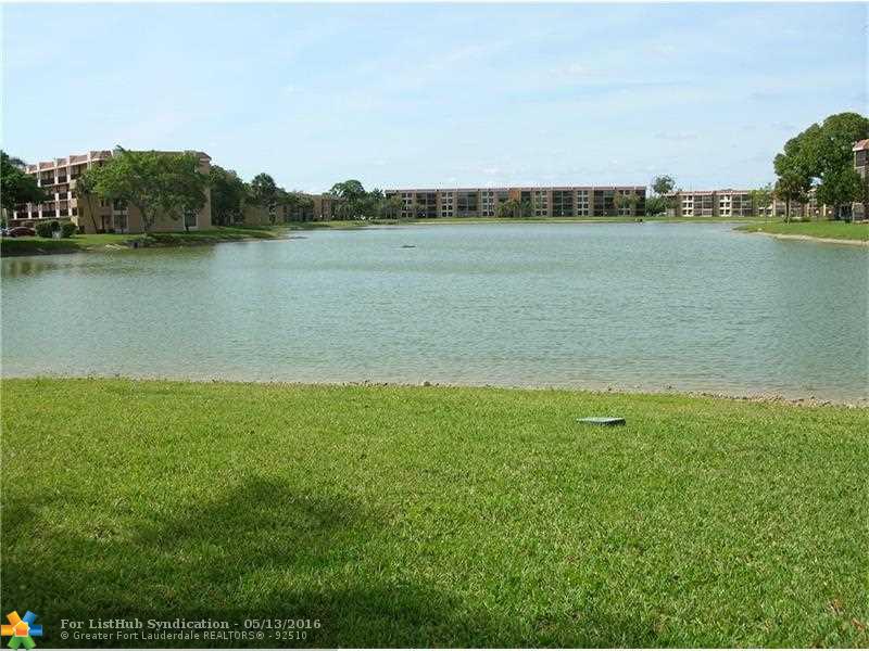 5813 S Coral Lake Dr 201, Margate, FL 33063