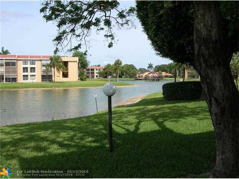 5813 S Coral Lake Dr 201, Margate, FL 33063