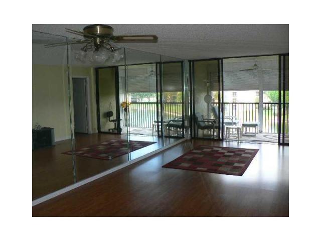 6546 Coral Lake Drive Unit 410, Margate, FL 33063