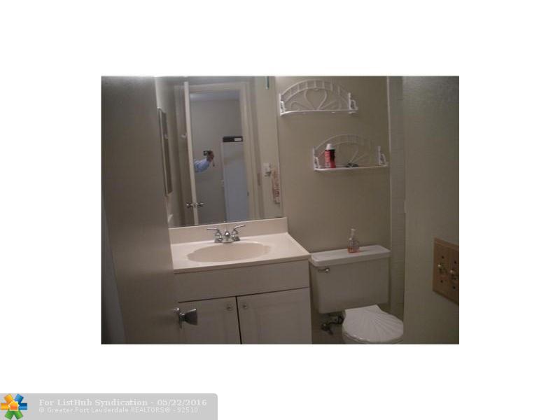 7300 NW 5th Pl 203, Margate, FL 33063