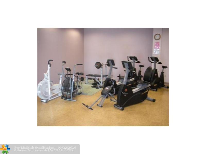 7300 NW 5th Pl 203, Margate, FL 33063