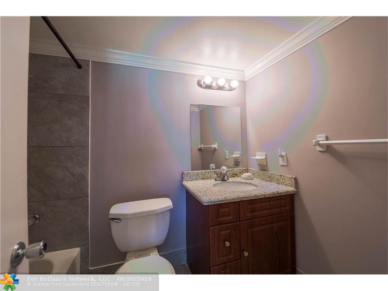 7705 NW 5th Ct 205, Margate, FL 33063